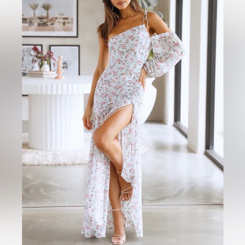 NWT Hello Molly Floral Print Maxi Dress 🌸